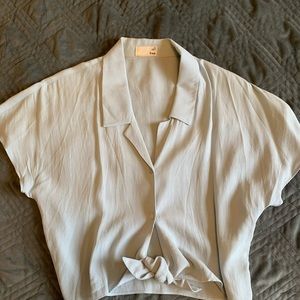 Aritzia Wilfred free tie blouse
